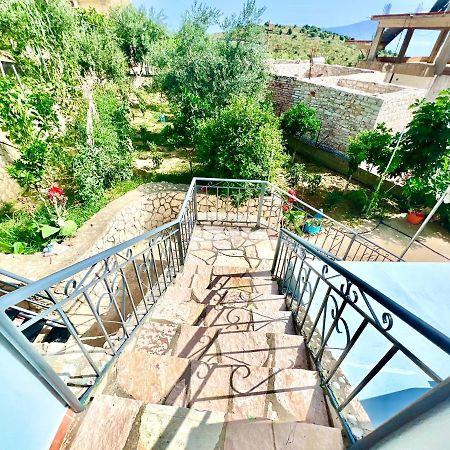 Coral Guesthouse Sarande Bagian luar foto