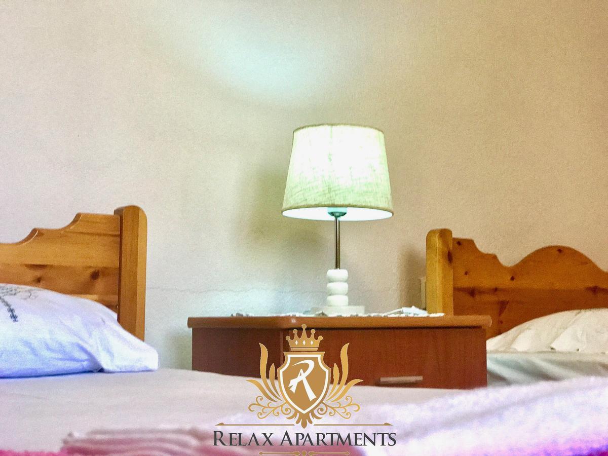 Coral Guesthouse Sarande Bagian luar foto