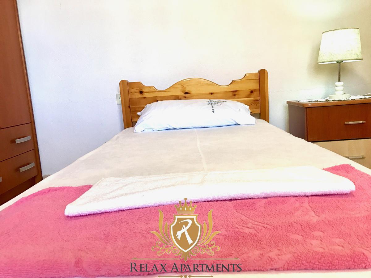 Coral Guesthouse Sarande Bagian luar foto