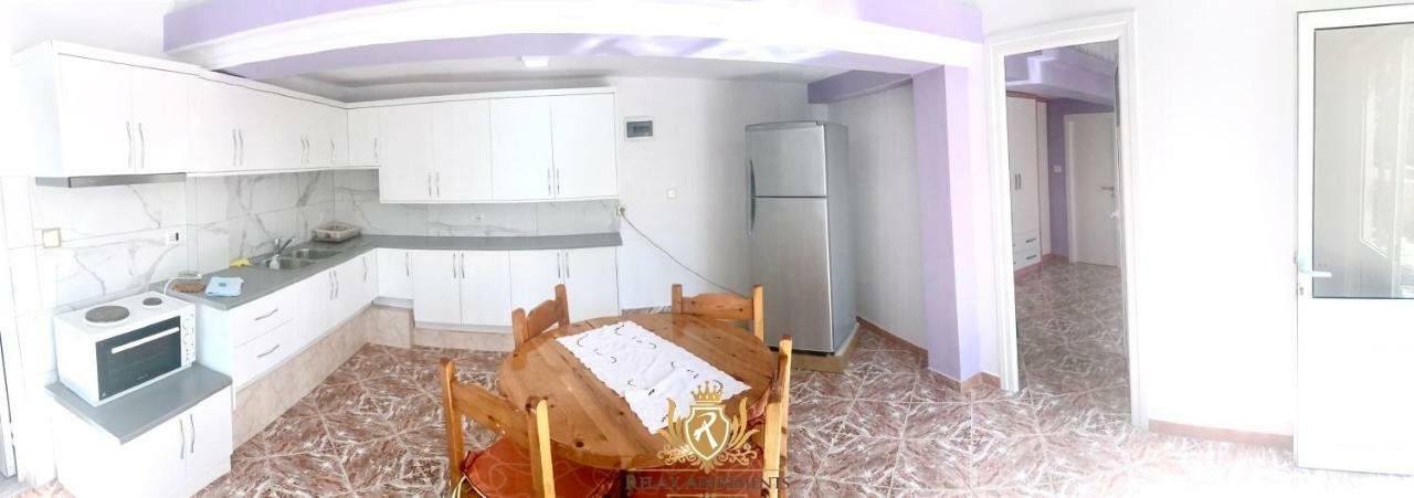 Coral Guesthouse Sarande Bagian luar foto